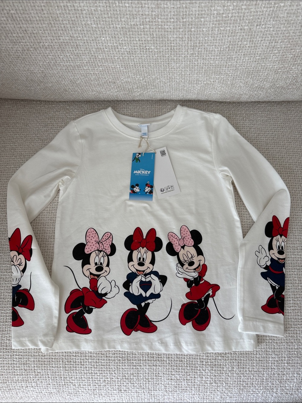 Disney Cream Long-Sleeve Minnie Mouse Tee with Red & Pink Accents